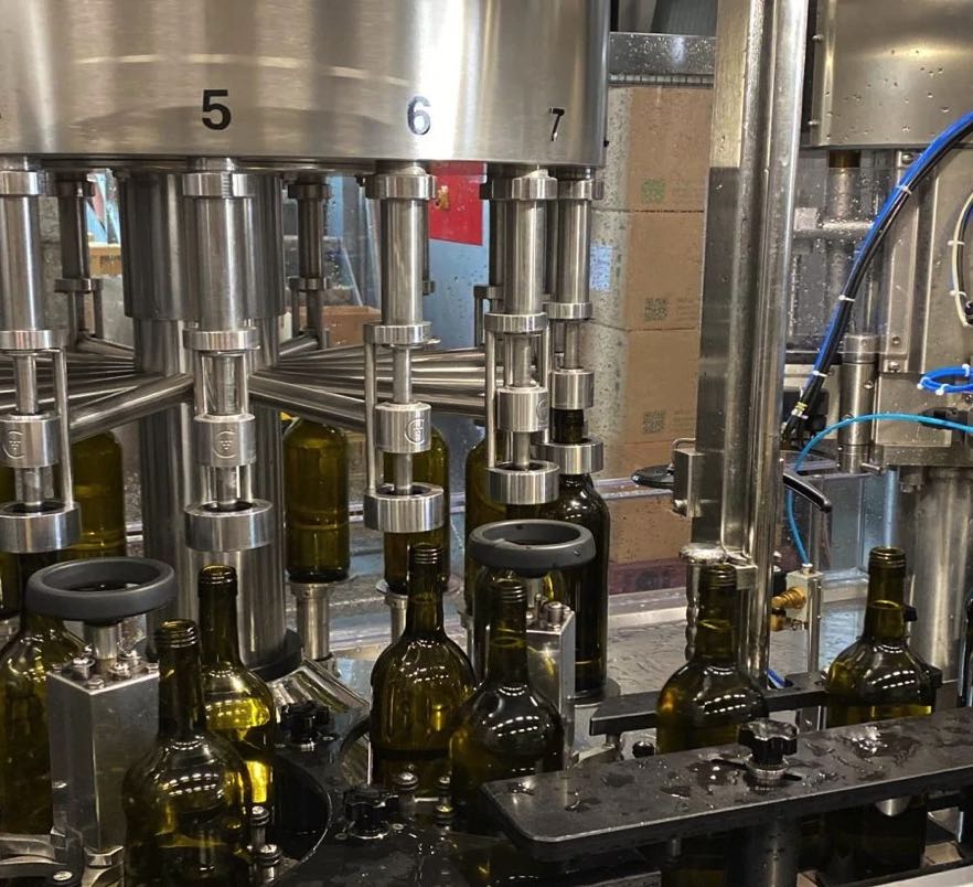 Dünker Weinabfüllung